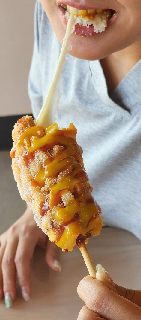 Making Korean corndogs